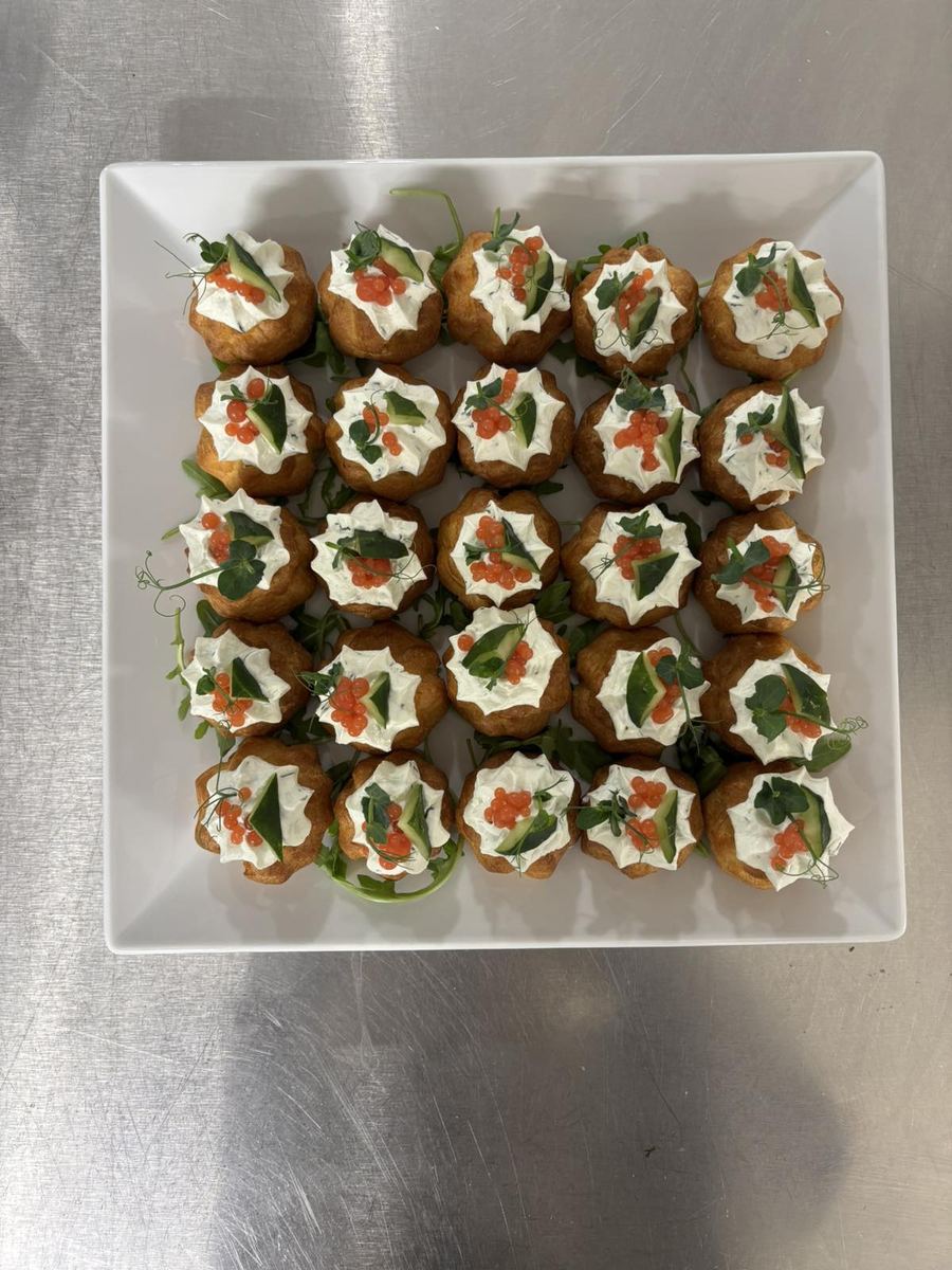 Bruschetta with cream cheese